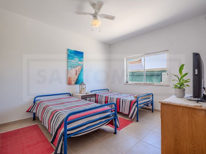 Image No.26-3 Bed House for sale