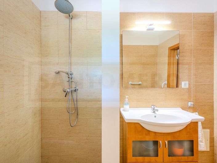 Image No.31-3 Bed House for sale