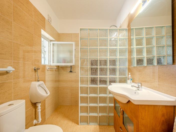 Image No.32-3 Bed House for sale