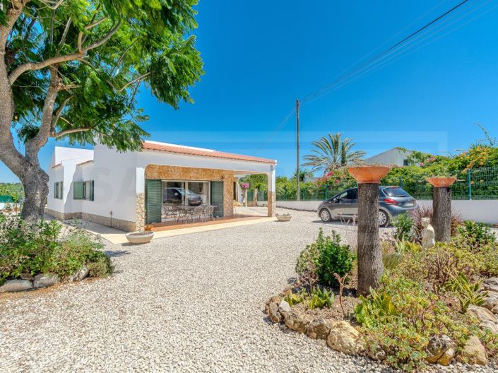 Image No.8-3 Bed House for sale