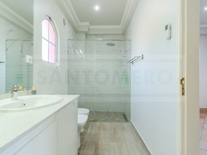 Image No.10-4 Bed House for sale