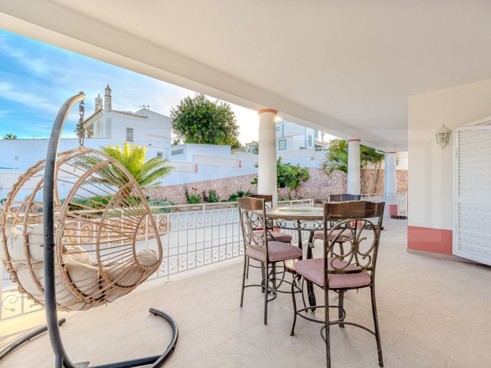 Image No.11-4 Bed House for sale