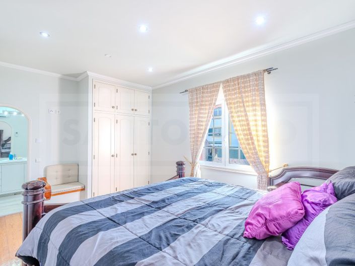 Image No.13-4 Bed House for sale