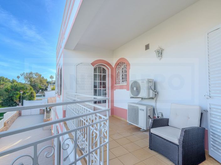 Image No.20-4 Bed House for sale