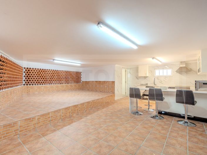 Image No.33-4 Bed House for sale