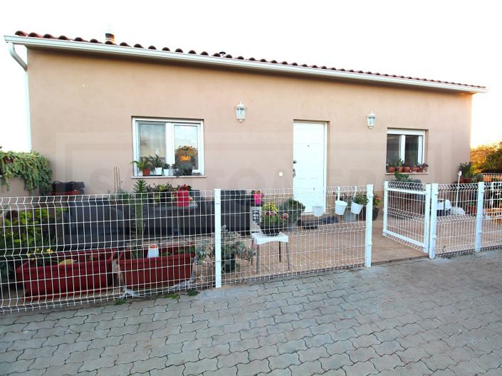 Image No.10-3 Bed House for sale