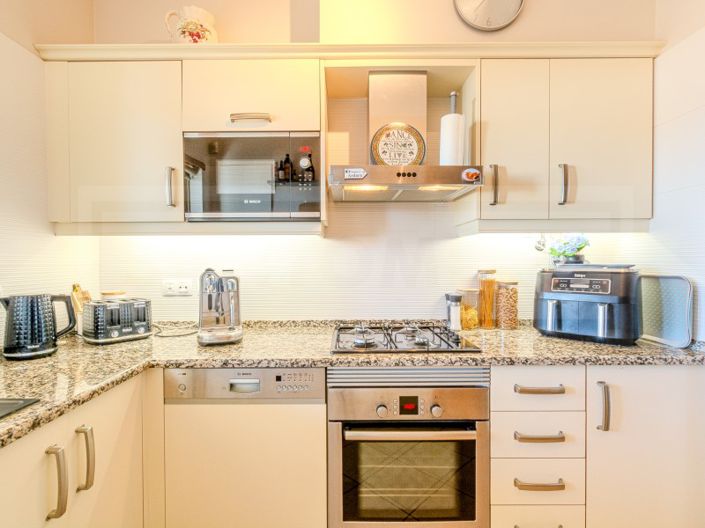 Image No.10-3 Bed Apartment for sale