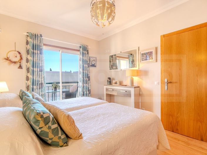 Image No.18-3 Bed Apartment for sale