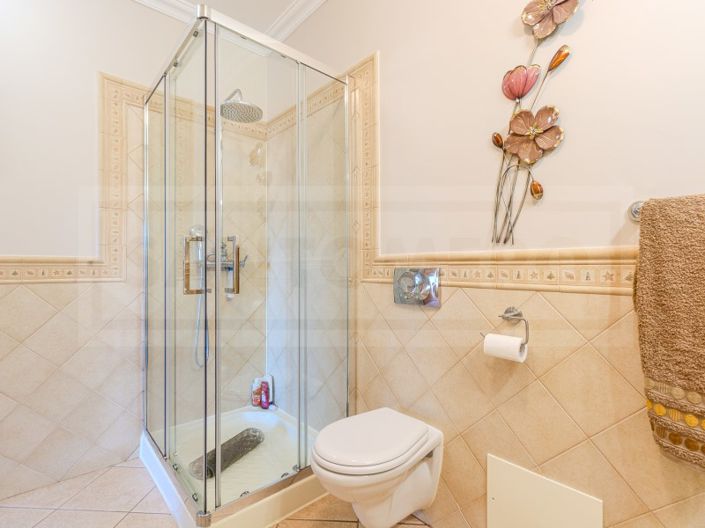Image No.21-3 Bed Apartment for sale