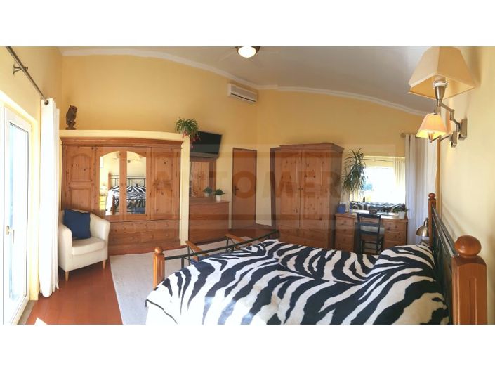 Image No.12-5 Bed House for sale