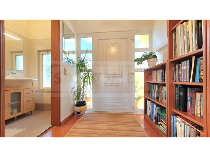 Image No.3-5 Bed House for sale