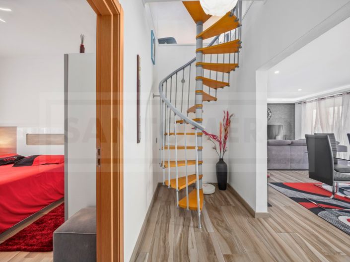 Image No.11-3 Bed House for sale