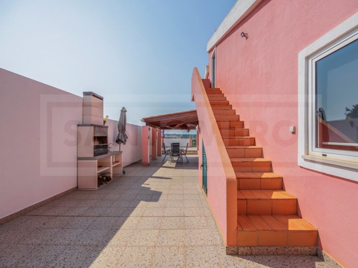 Image No.24-3 Bed House for sale