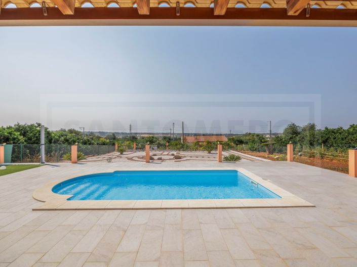 Image No.42-3 Bed House for sale