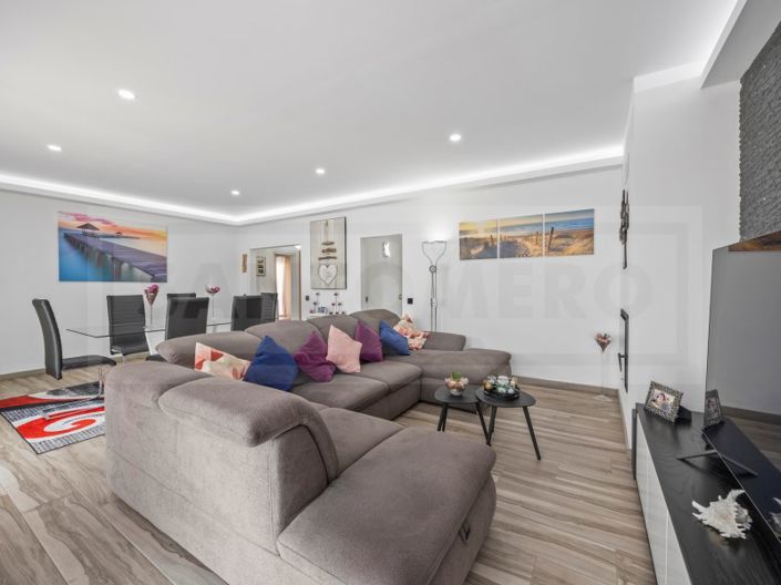 Image No.8-3 Bed House for sale