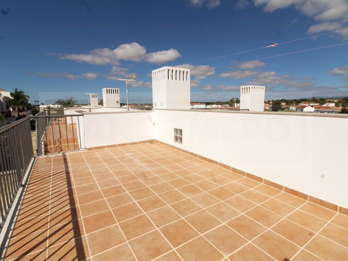 Image No.24-2 Bed House for sale