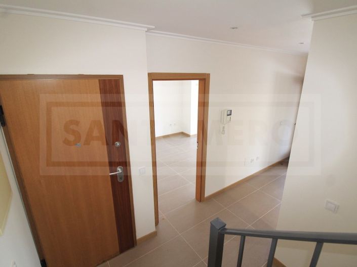 Image No.25-2 Bed House for sale