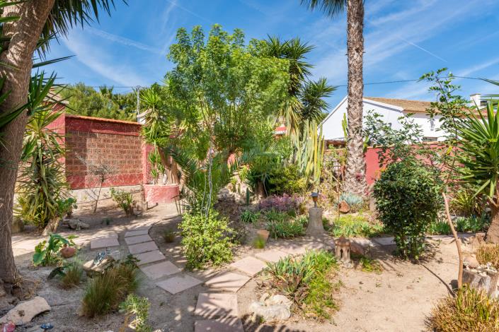 Image No.45-4 Bed Country Property for sale