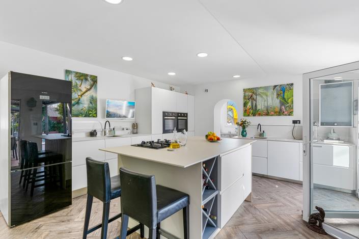 Image No.14-4 Bed Country Property for sale