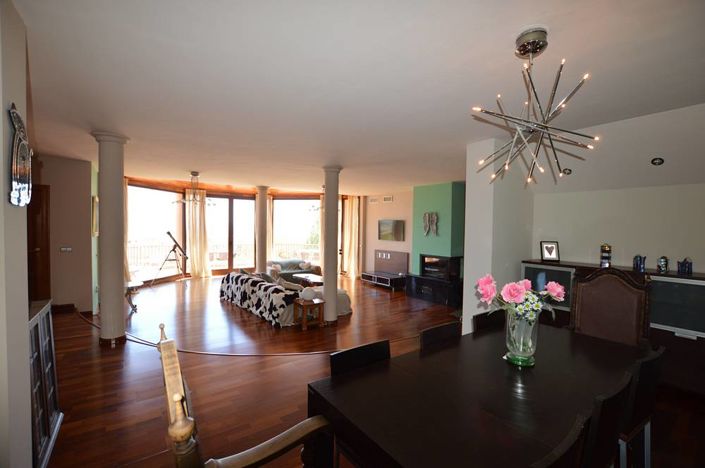 Image No.14-5 Bed Villa for sale