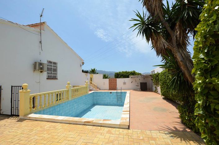 Image No.3-5 Bed Villa for sale