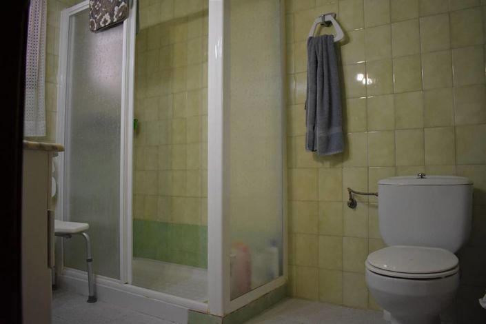 Image No.21-6 Bed Townhouse for sale