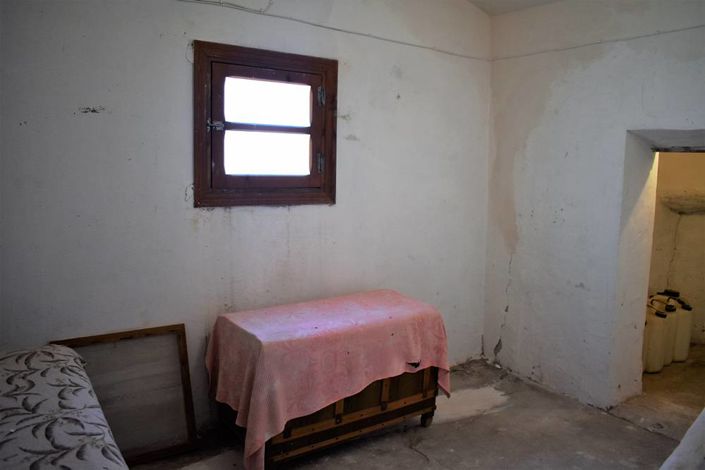 Image No.25-6 Bed Townhouse for sale