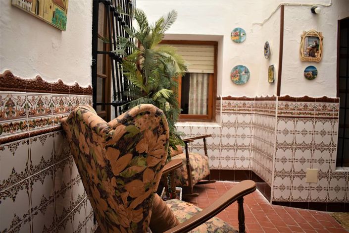 Image No.4-6 Bed Townhouse for sale