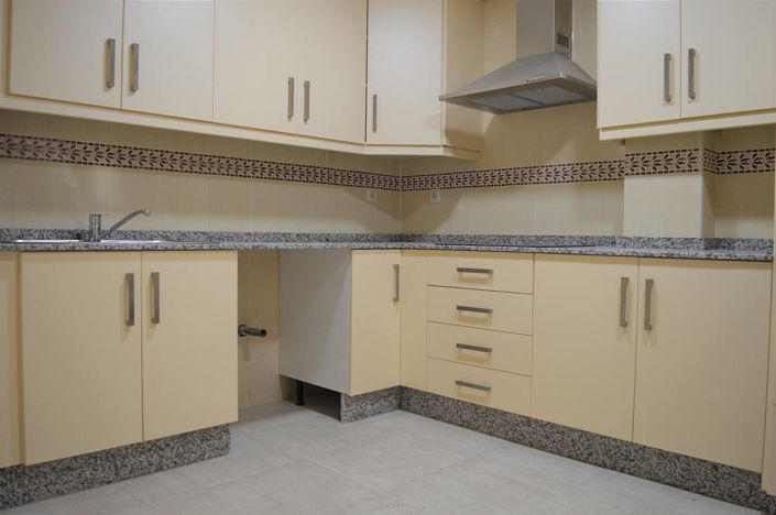 Image No.11-3 Bed Apartment for sale