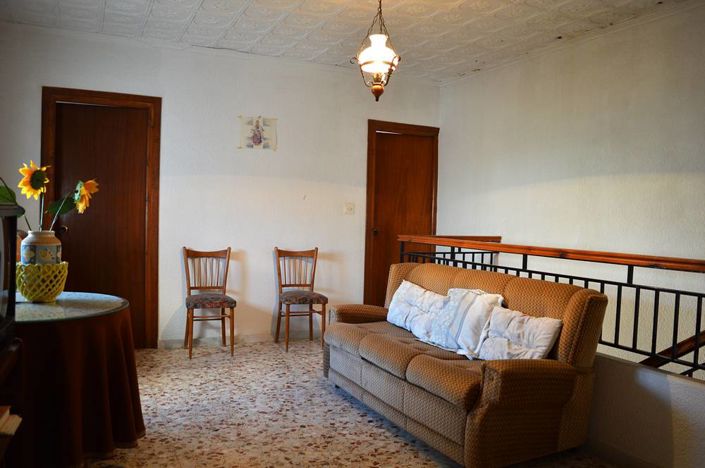 Image No.19-5 Bed Townhouse for sale