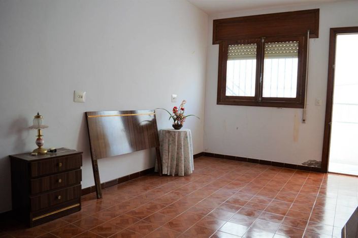 Image No.21-5 Bed Townhouse for sale