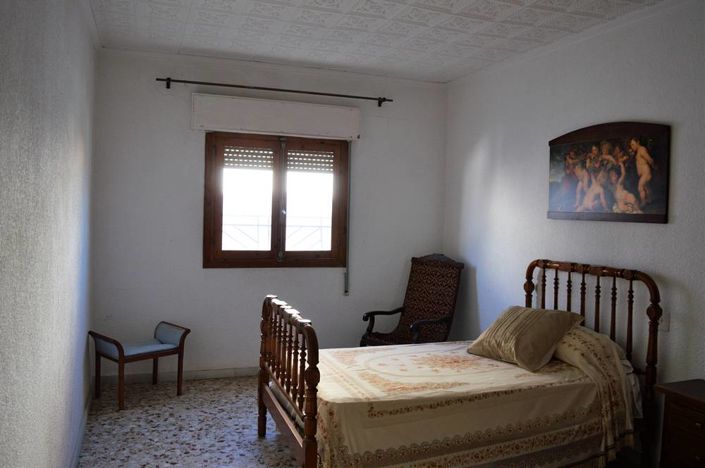 Image No.24-5 Bed Townhouse for sale