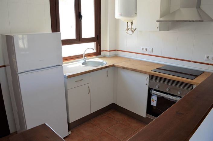 Image No.14-2 Bed Townhouse for sale