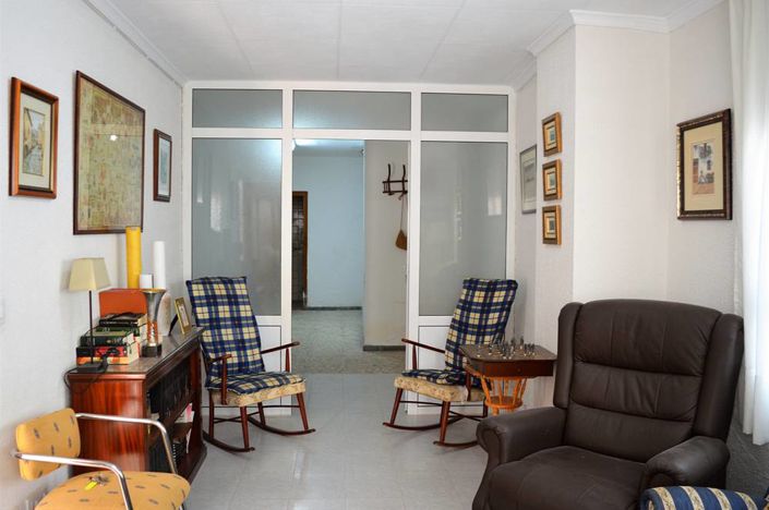 Image No.14-5 Bed Townhouse for sale