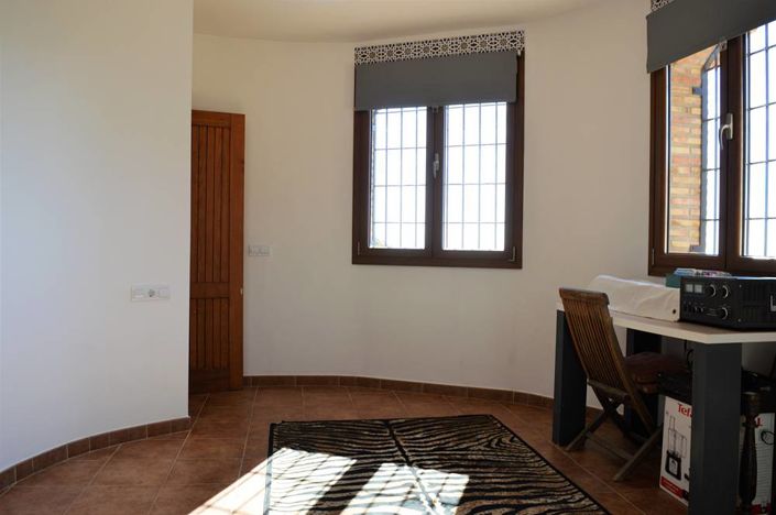 Image No.24-3 Bed Villa for sale