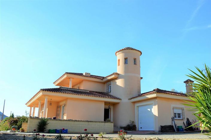 Image No.1-4 Bed Villa for sale