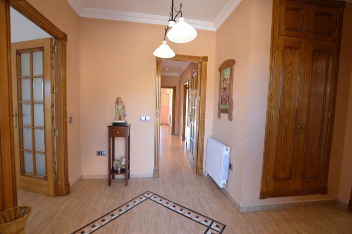 Image No.12-4 Bed Villa for sale