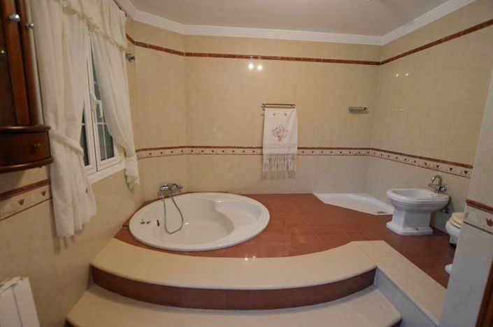 Image No.20-4 Bed Villa for sale