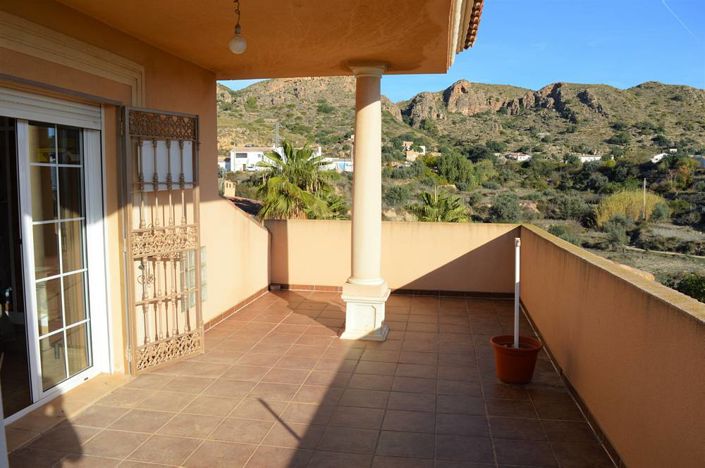 Image No.9-Villa de 4 chambres à vendre à Almeria