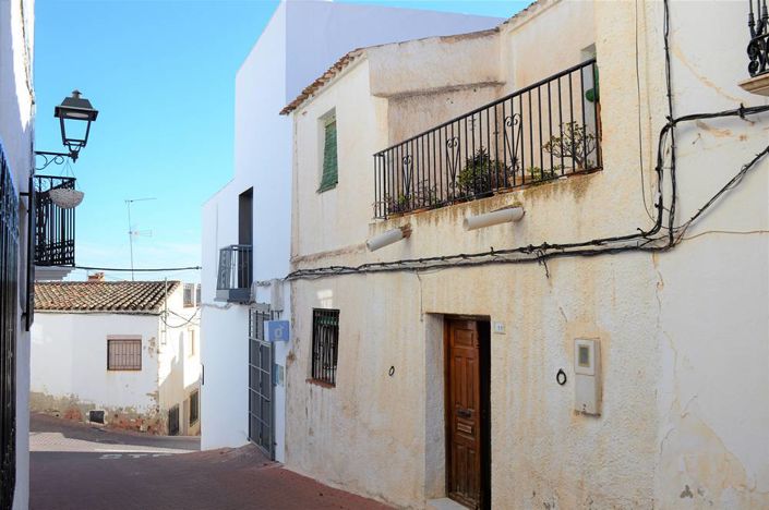 Image No.2-5 Bed Townhouse for sale