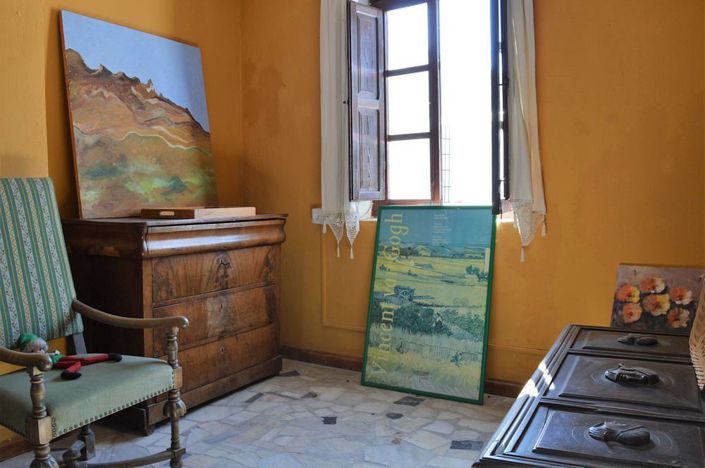 Image No.25-2 Bed Commercial for sale