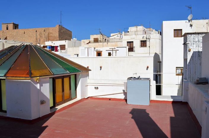 Image No.6-2 Bed Commercial for sale