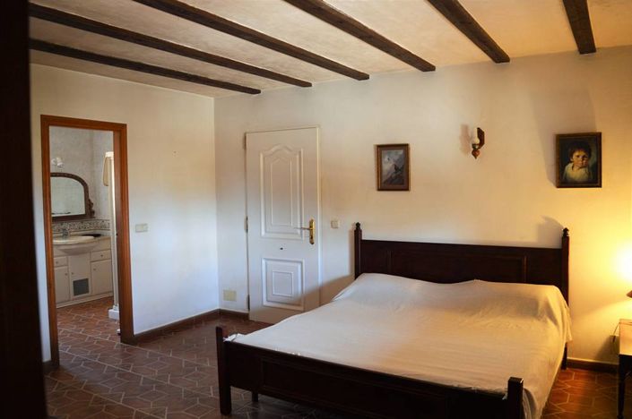 Image No.22-2 Bed Villa for sale