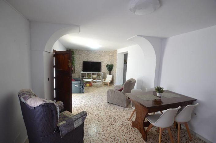 Image No.11-3 Bed Townhouse for sale