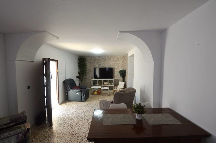 Image No.12-3 Bed Townhouse for sale