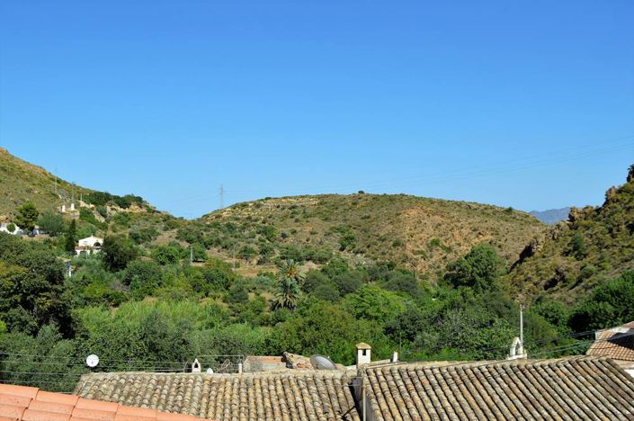 Image No.8-3 Bed Townhouse for sale