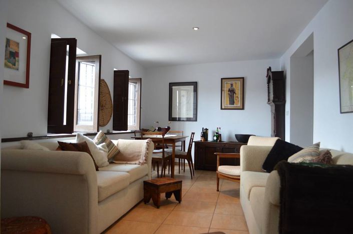 Image No.5-2 Bed Townhouse for sale