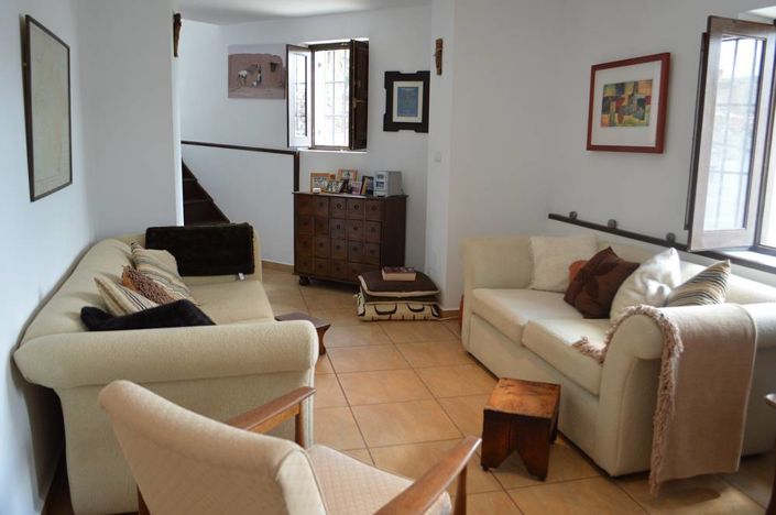 Image No.9-2 Bed Townhouse for sale