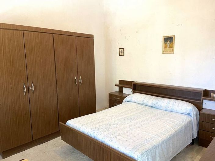 Image No.17-5 Bed Village House for sale