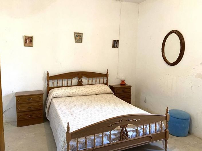 Image No.18-5 Bed Village House for sale